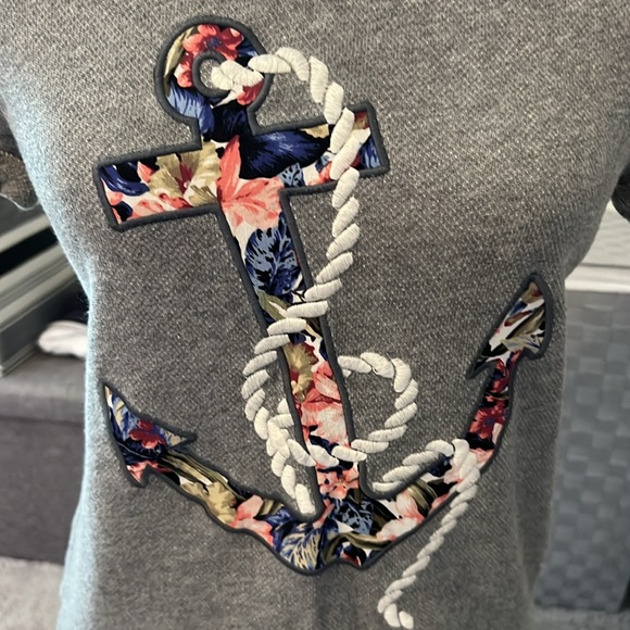 EUC J Crew Anchor Short Sleeve Sweatshirt - Size Small - Picture 2 of 6